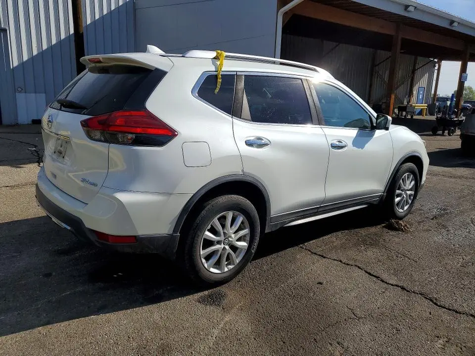 2017 NISSAN ROGUE SV  