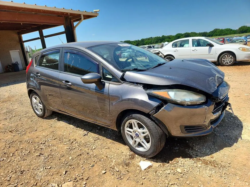 2017 FORD FIESTA SE  