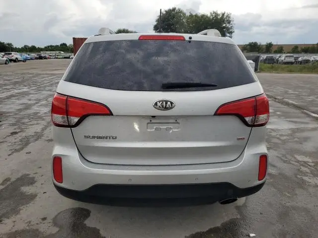 2015 KIA SORENTO LX  