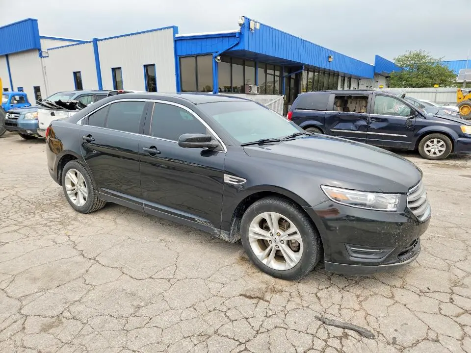 2015 FORD TAURUS SEL  