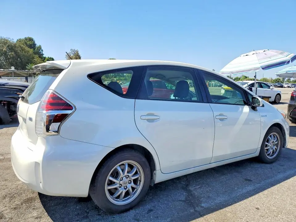 2015 TOYOTA PRIUS V TWO  
