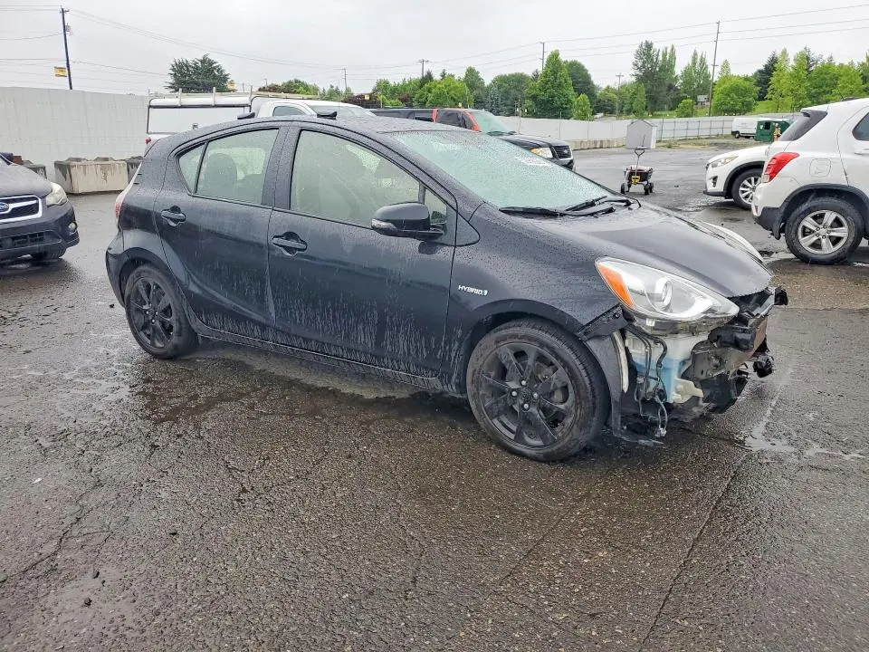 2016 TOYOTA PRIUS C ONE  