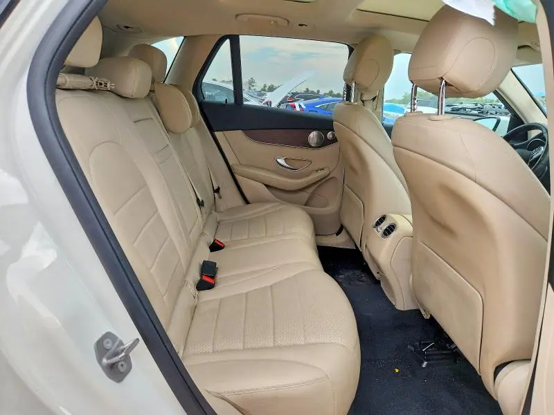 2020 MERCEDES-BENZ GLC 300  