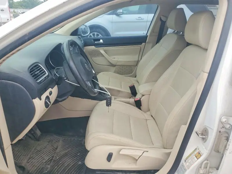 2011 VOLKSWAGEN JETTA TDI  