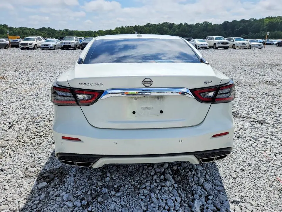 2023 NISSAN MAXIMA SV  