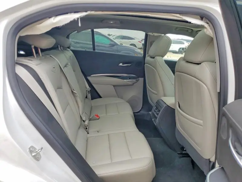 2019 CADILLAC XT4 LUXURY  
