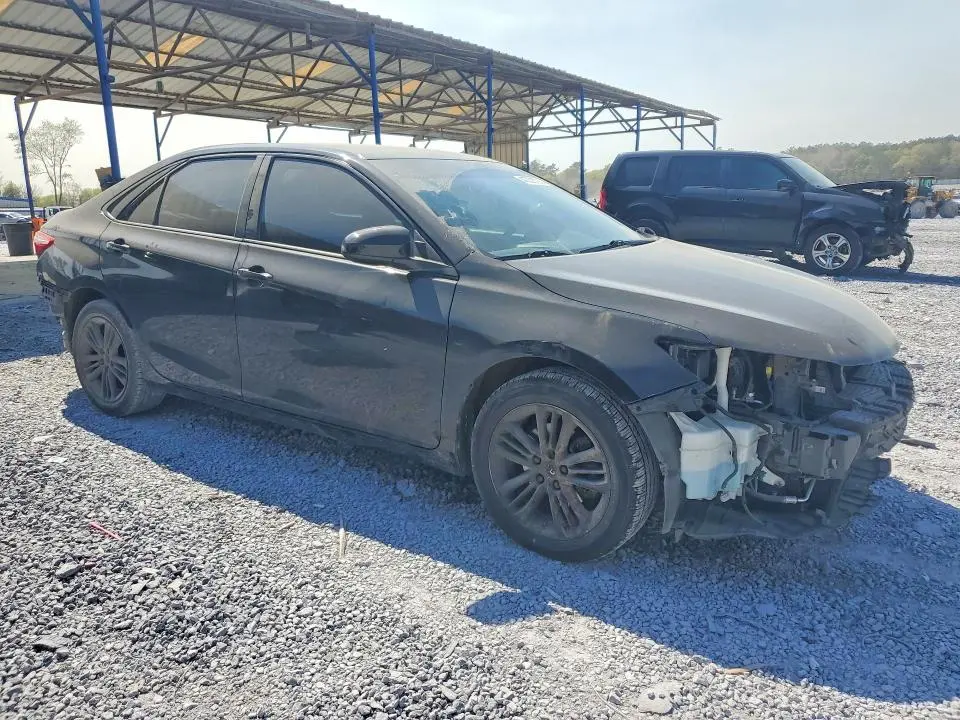 2017 TOYOTA CAMRY SE  