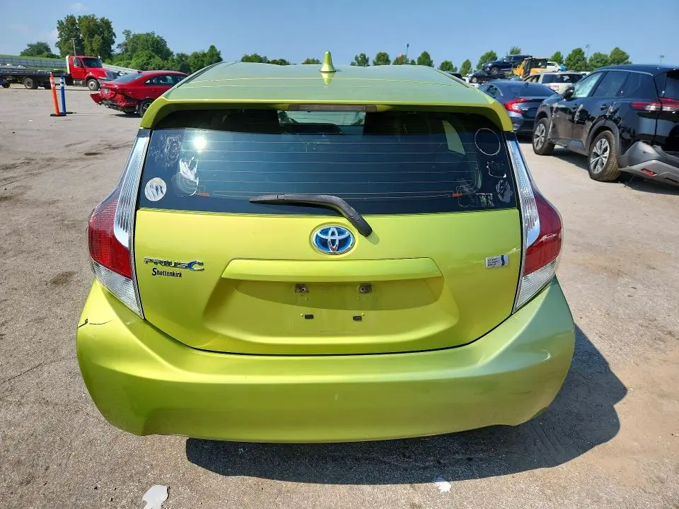 2015 TOYOTA PRIUS C ONE  