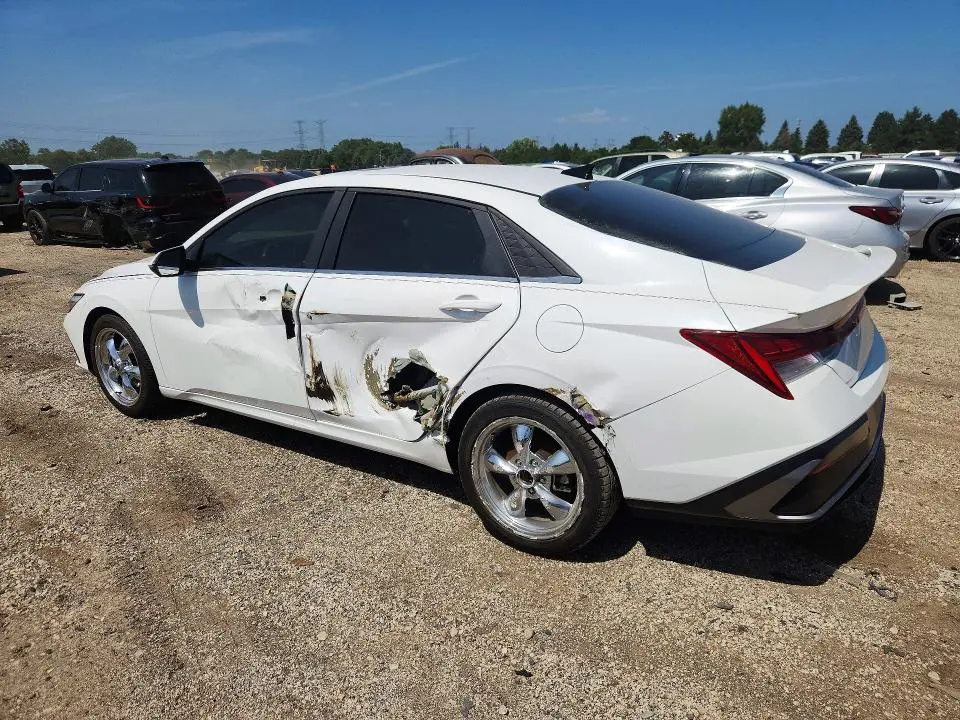 2024 HYUNDAI ELANTRA HYBRID WHITE