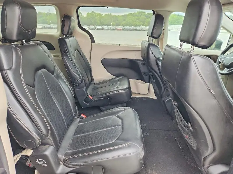 2020 CHRYSLER VOYAGER LXI  