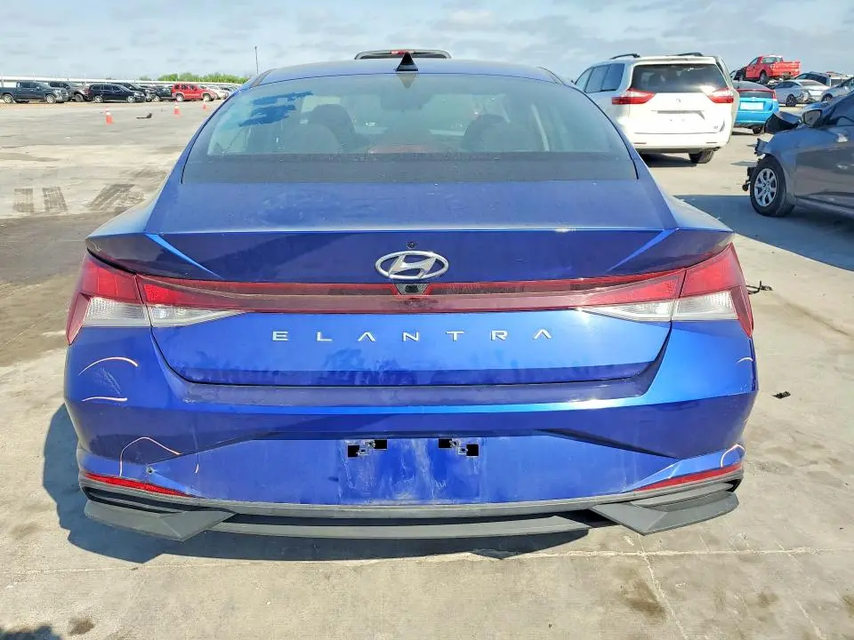 2021 HYUNDAI ELANTRA SEL  