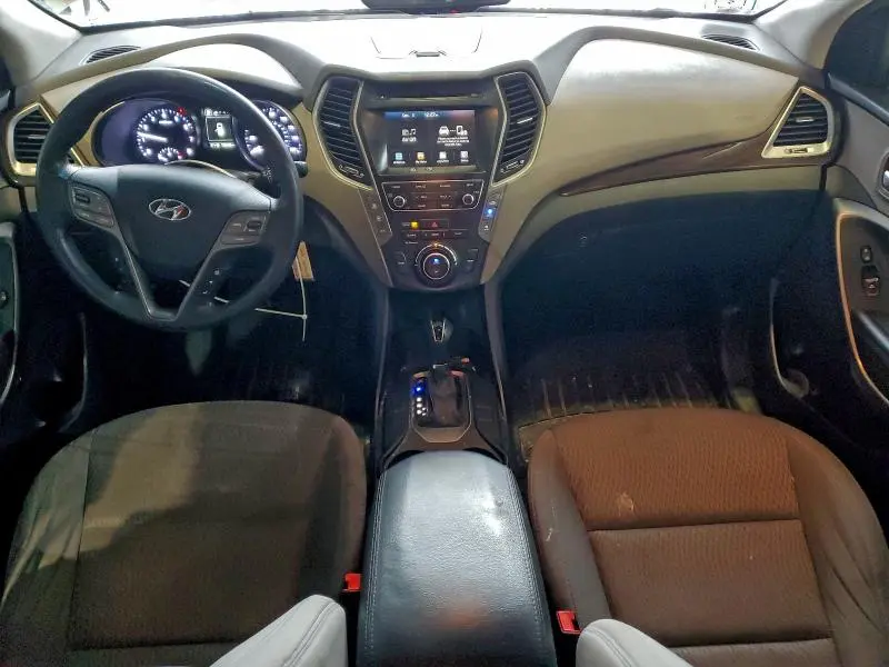 2017 HYUNDAI SANTA FE SE  