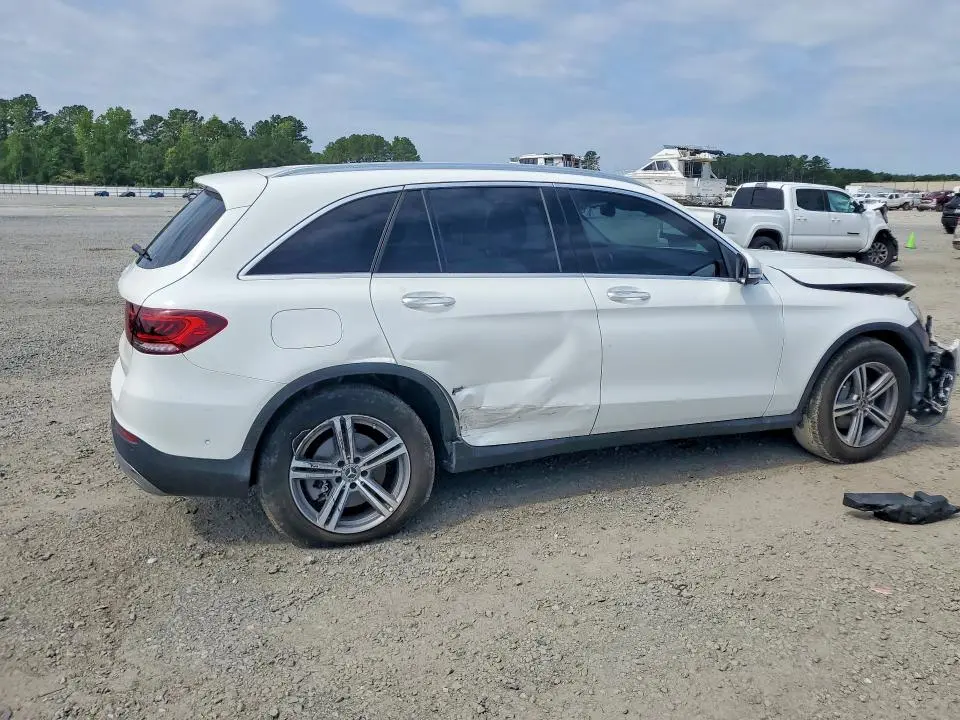 2022 MERCEDES-BENZ GLC 300  