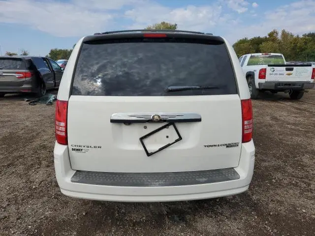 2010 CHRYSLER TOWN & COUNTRY TOURING  