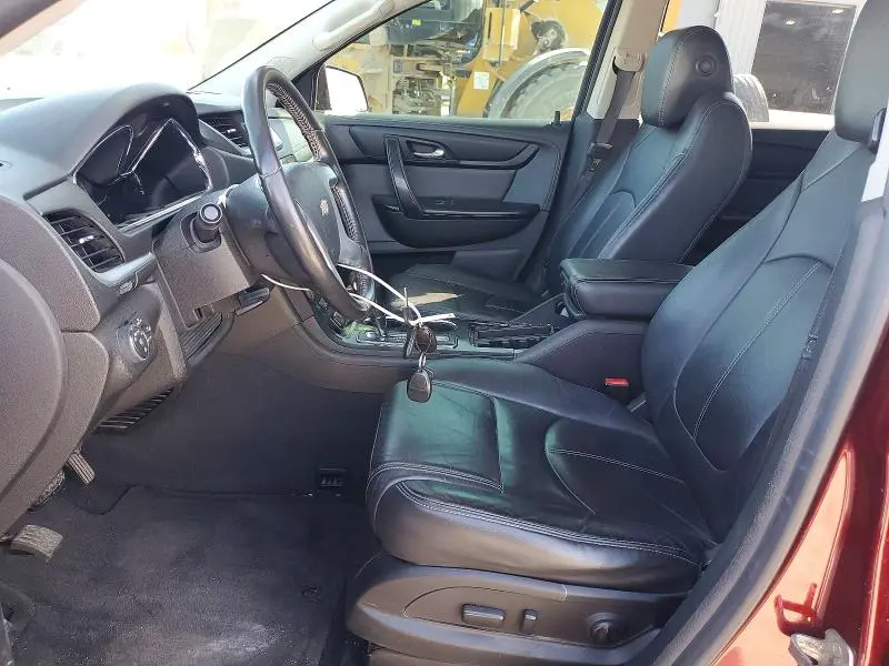 2017 CHEVROLET TRAVERSE LT  