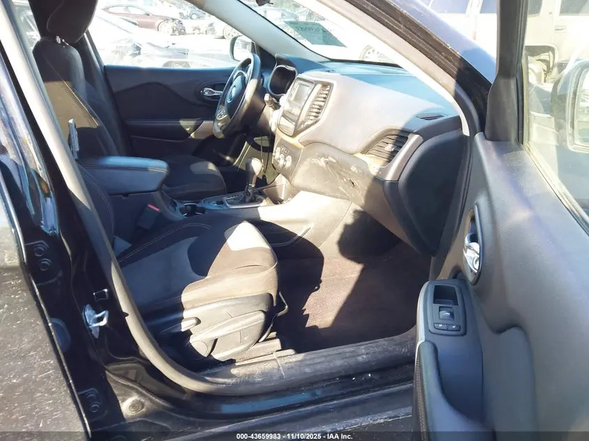 2017 JEEP CHEROKEE SPORT FWD