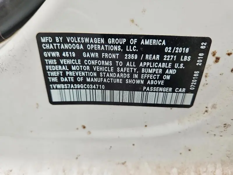 2016 VOLKSWAGEN PASSAT SE  