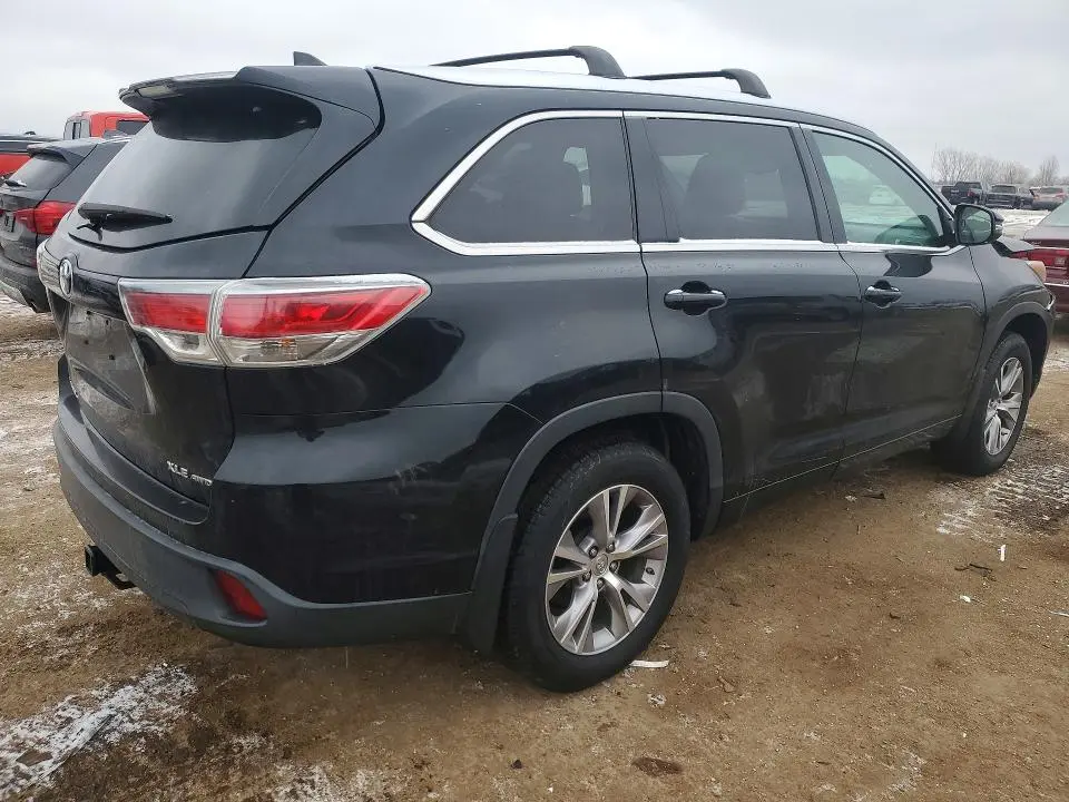 2015 TOYOTA HIGHLANDER XLE  