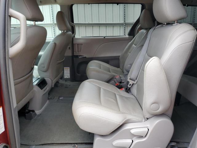 2017 TOYOTA SIENNA XLE