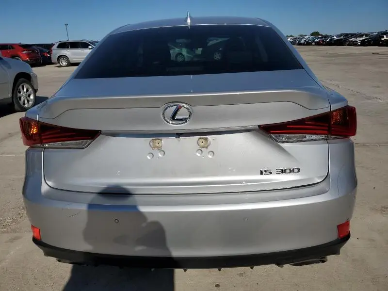 2018 LEXUS IS 300  
