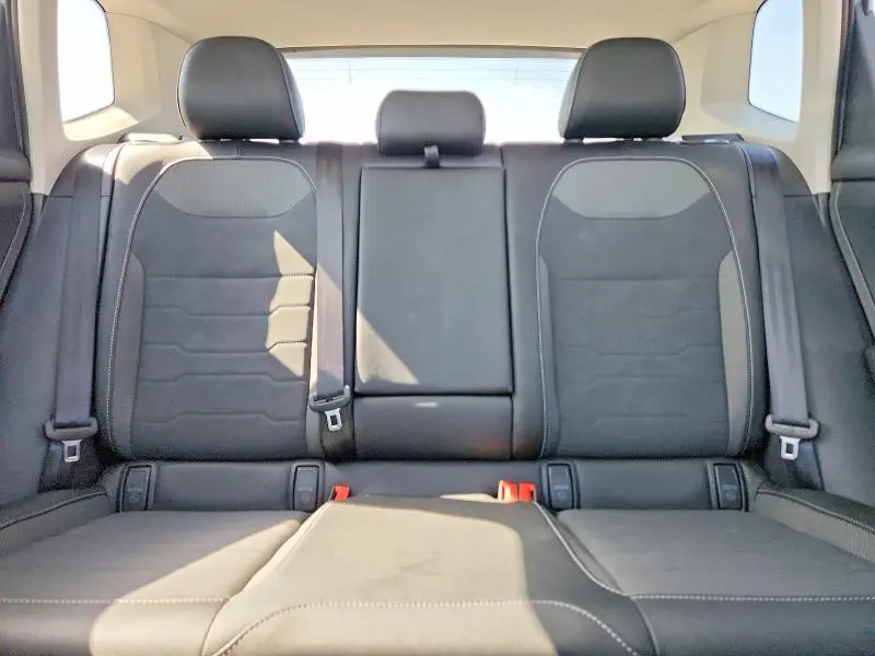 2025 VOLKSWAGEN TAOS SE BLACK  