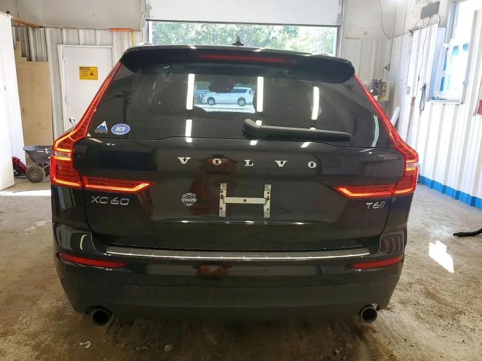 2020 VOLVO XC60 T6 MOMENTUM  