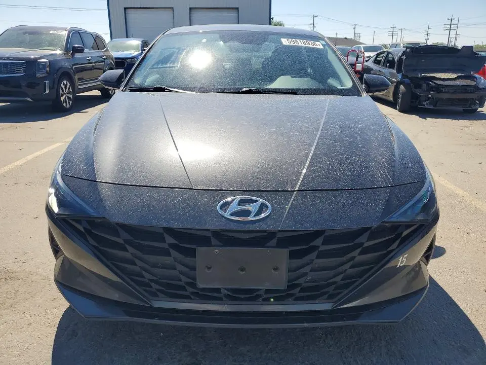 2022 HYUNDAI ELANTRA SEL  
