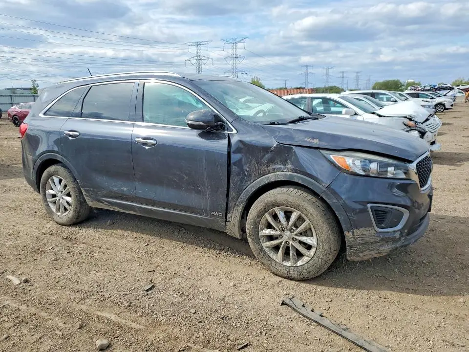 2017 KIA SORENTO LX  
