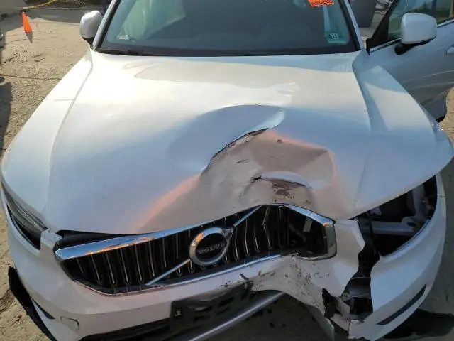 2019 VOLVO XC40 T4 INSCRIPTION  
