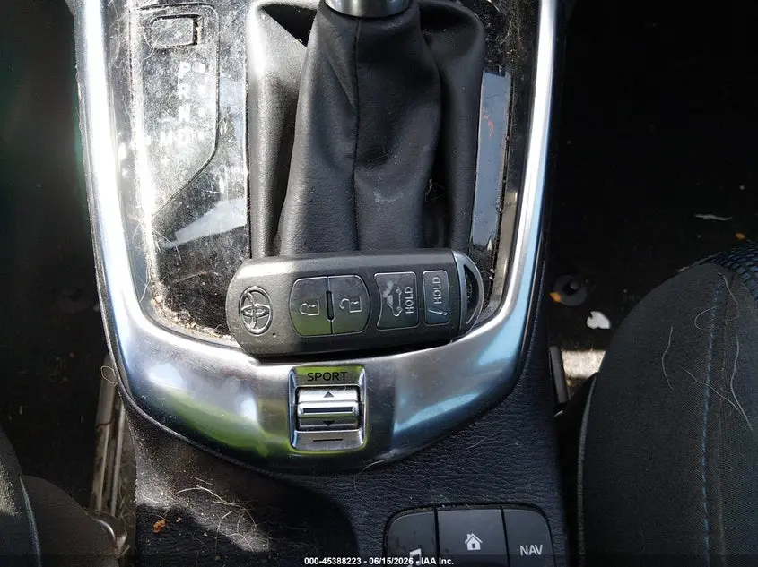 2019 TOYOTA YARIS LE