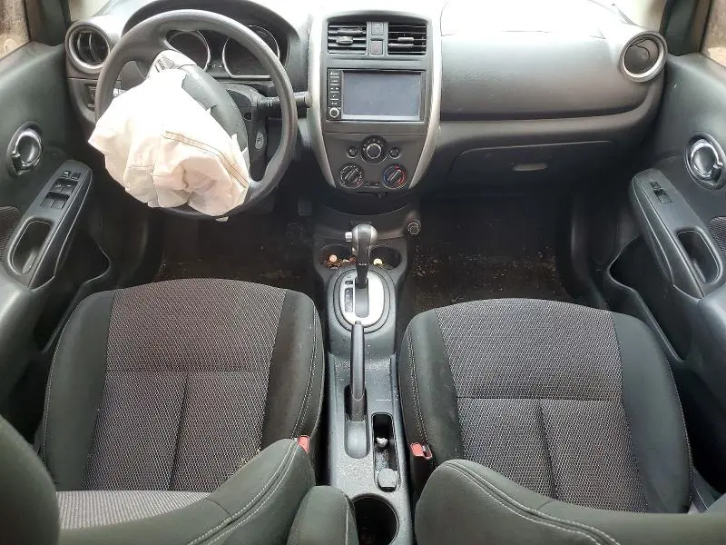 2019 NISSAN VERSA SV  