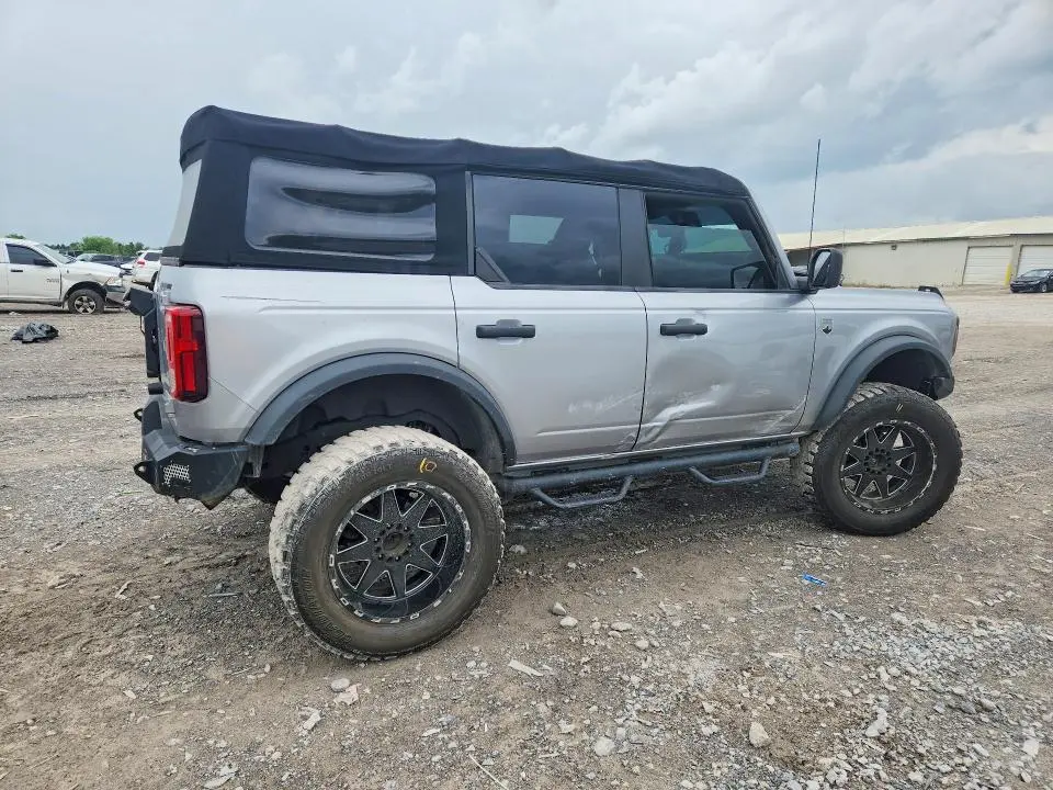 2022 FORD BRONCO BASE  