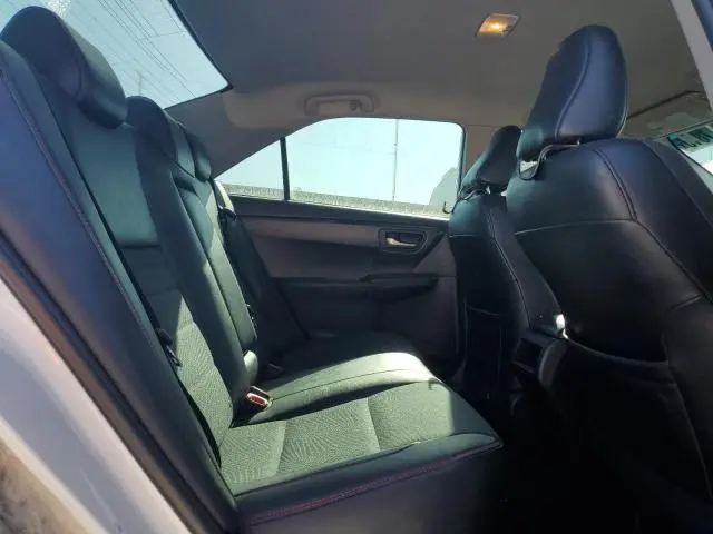 2016 TOYOTA CAMRY LE  