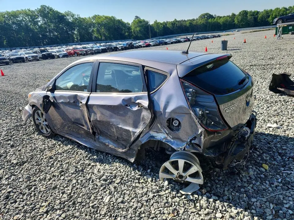2014 HYUNDAI ACCENT SE  