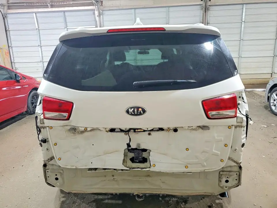 2017 KIA SEDONA LX  