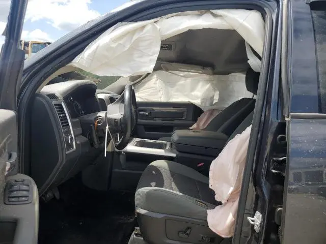 2016 RAM 1500 SLT  