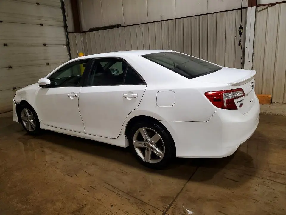2012 TOYOTA CAMRY SE  