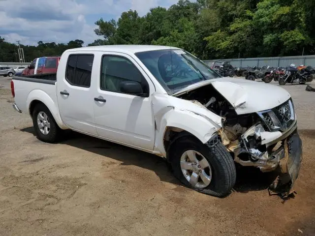2010 NISSAN FRONTIER CREW CAB SE  