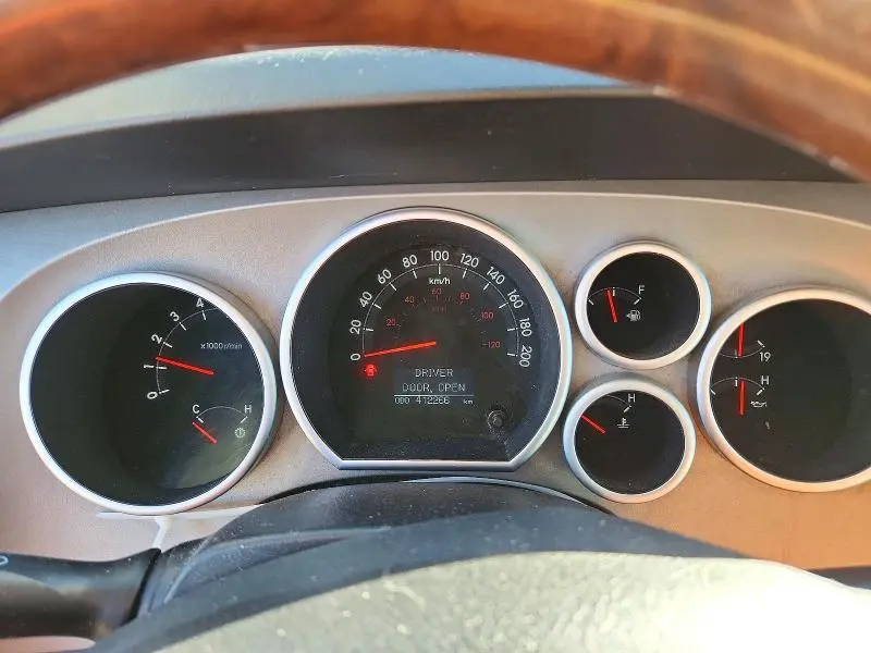 2010 TOYOTA TUNDRA CREWMAX LIMITED  