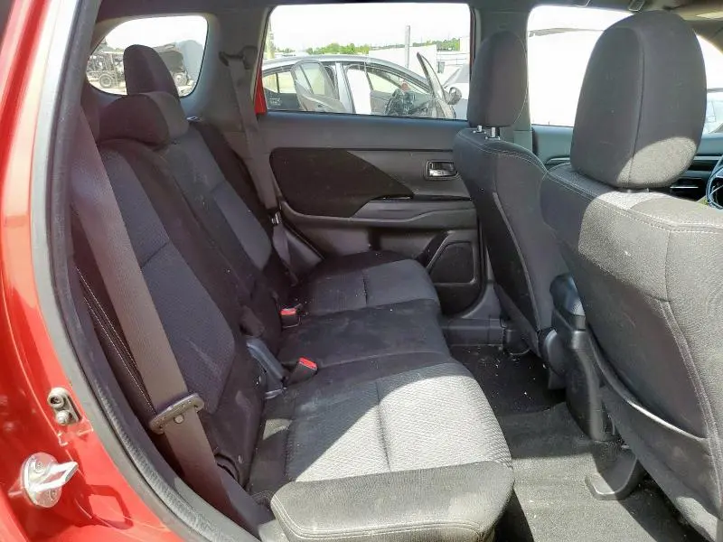 2018 MITSUBISHI OUTLANDER SE  