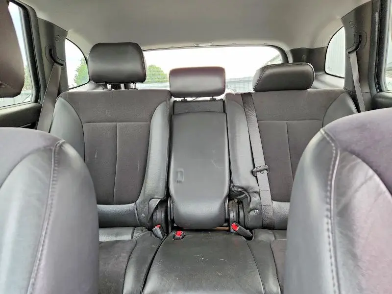 2010 HYUNDAI SANTA FE GLS  