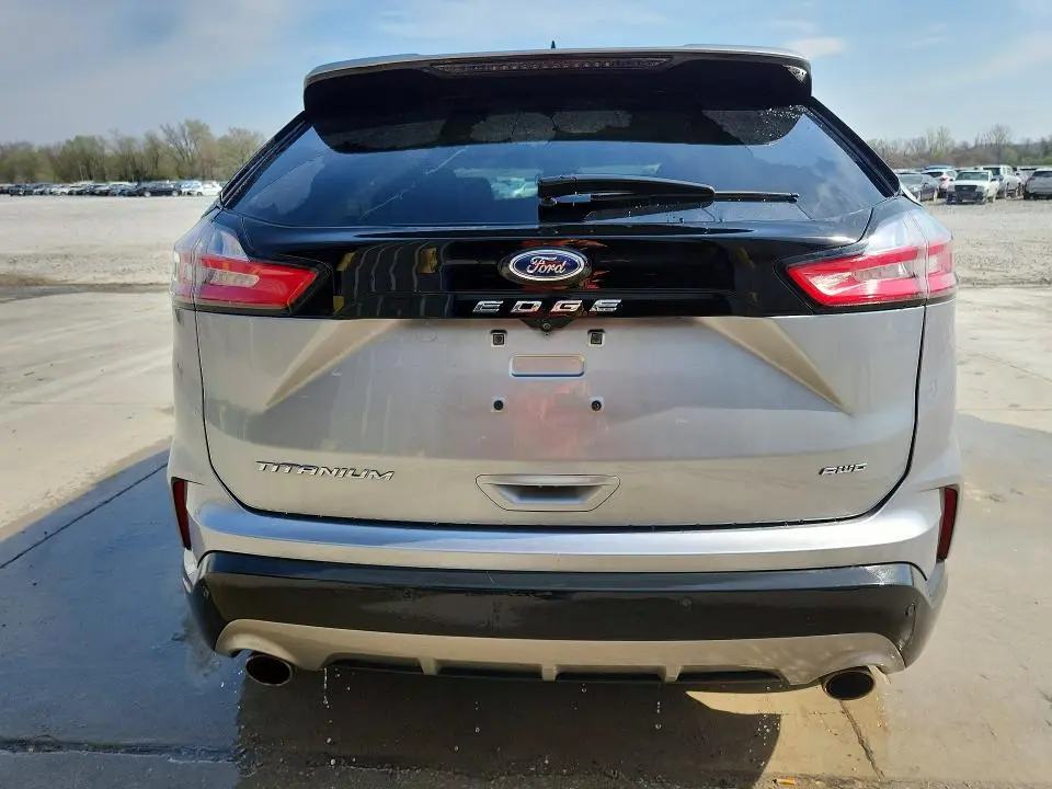 2022 FORD EDGE TITANIUM  