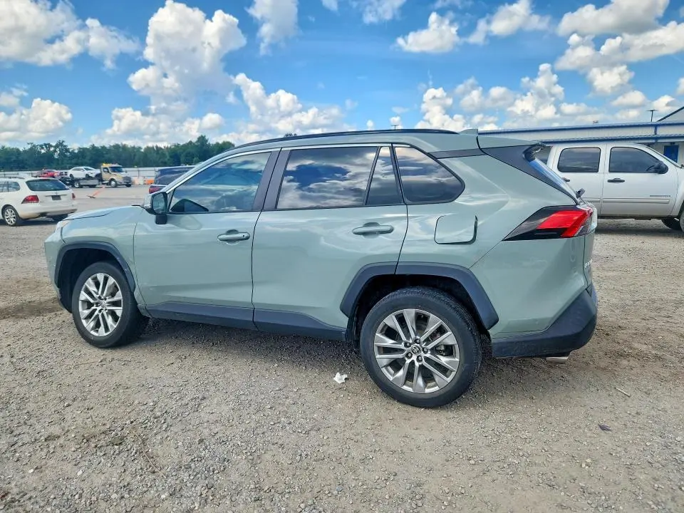 2023 TOYOTA RAV4 XLE PREMIUM  