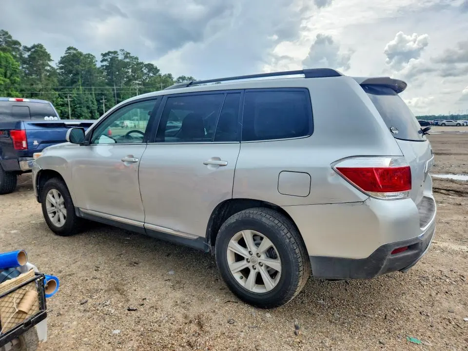 2013 TOYOTA HIGHLANDER PLUS  