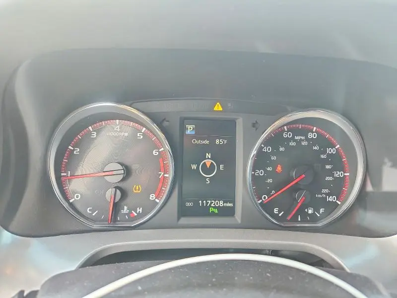 2016 TOYOTA RAV4 SE  