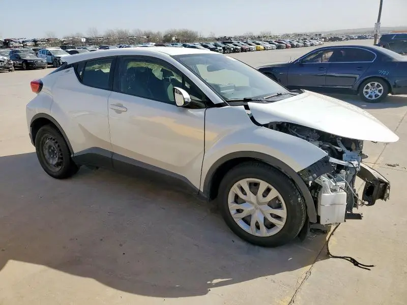 2021 TOYOTA C-HR XLE  