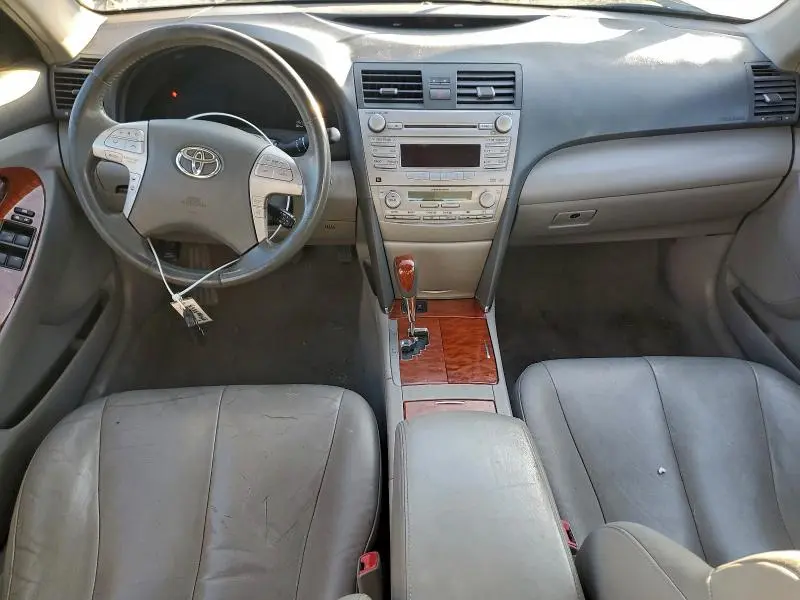 2011 TOYOTA CAMRY SE  