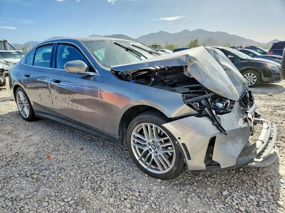 2024 BMW 530 XI  