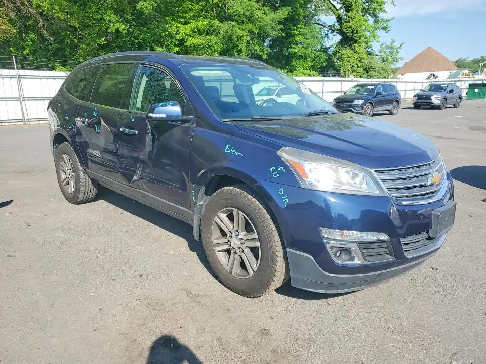 2017 CHEVROLET TRAVERSE LT  