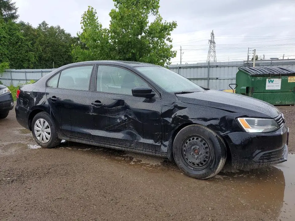 2013 VOLKSWAGEN JETTA   